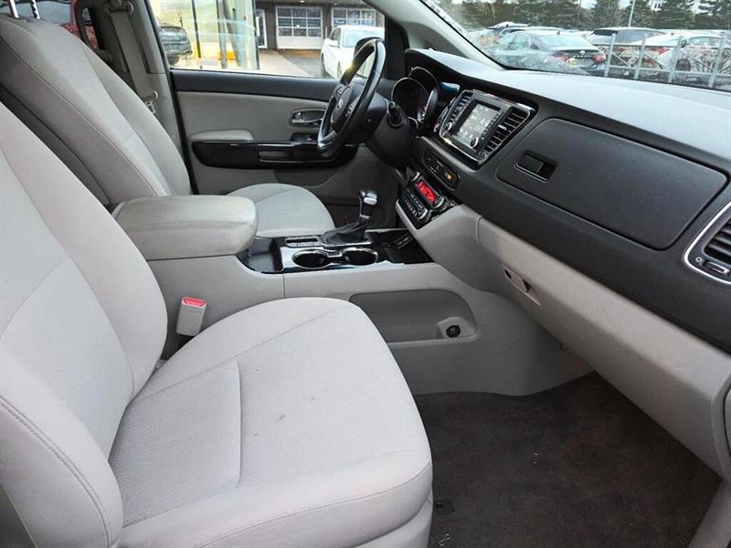 kia Sedona 2020 - 10
