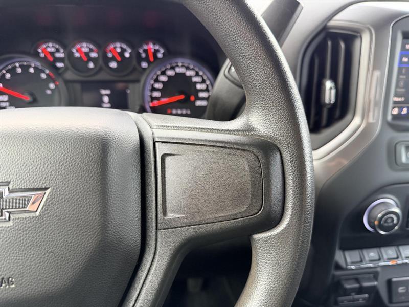 chevrolet Silverado 1500 2024 - 22