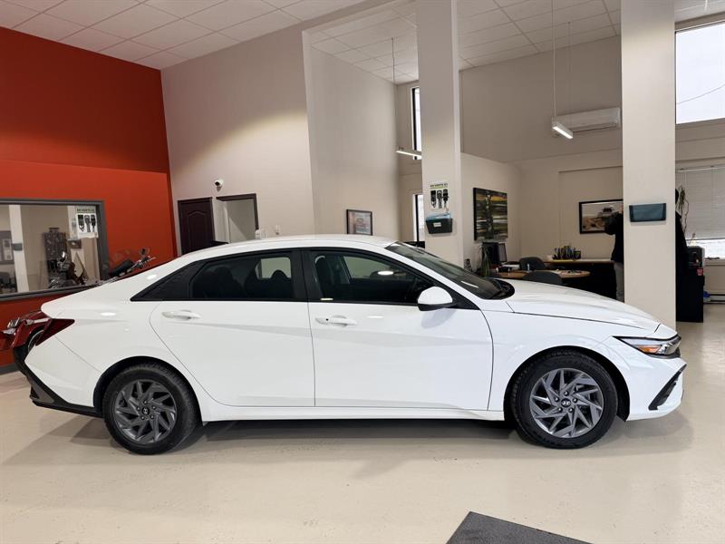 hyundai Elantra 2024 - 8