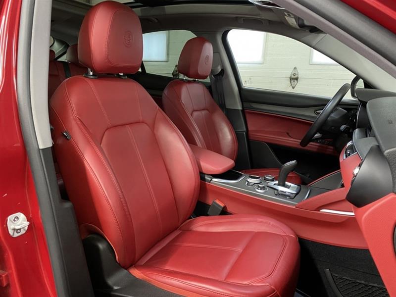 alfa romeo Stelvio 2021 - 18