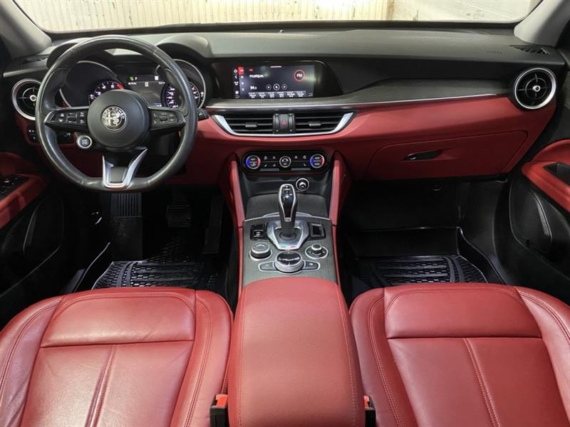 alfa romeo Stelvio 2021 - 20