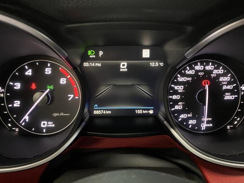 alfa romeo Stelvio 2021 - 24