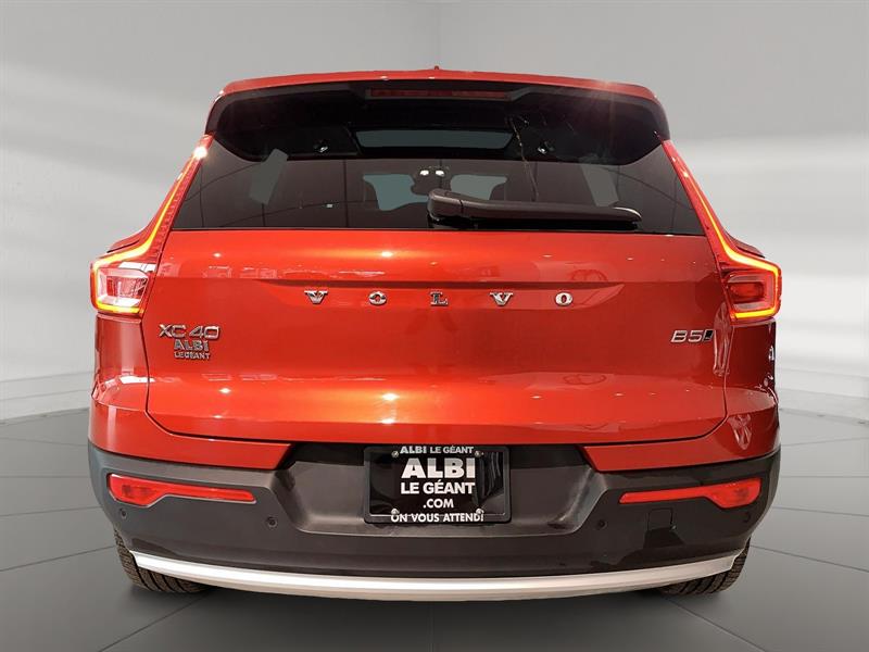 volvo XC40 2025 - 5