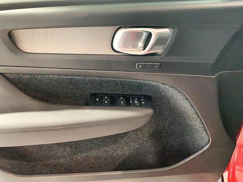 volvo XC40 2025 - 8