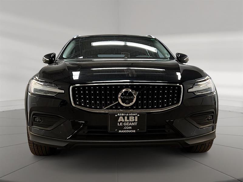 volvo V60 2025 - 2