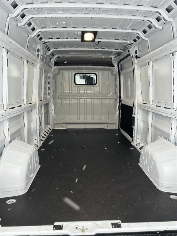 ram ProMaster 2025 - 16