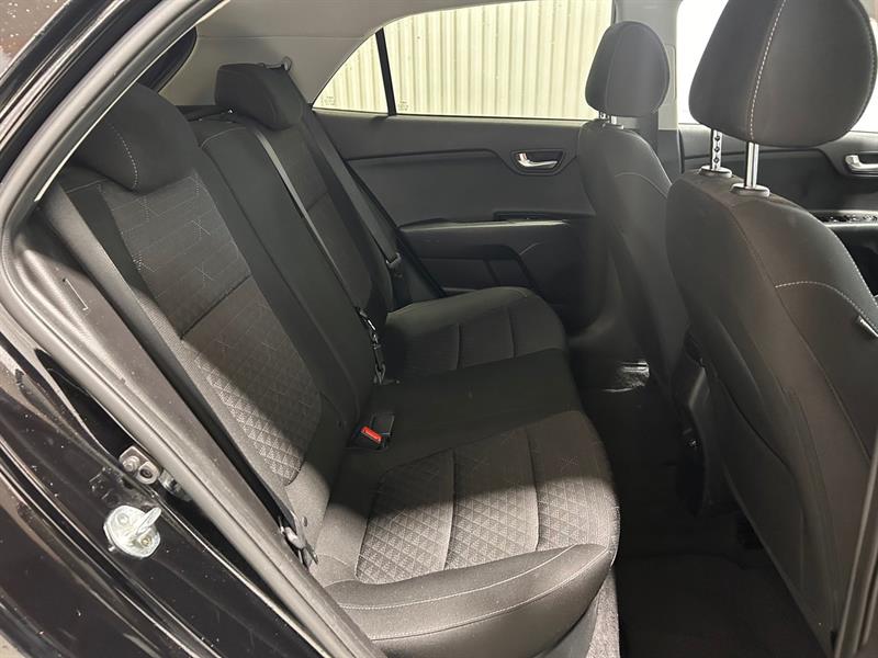 kia Rio 5-door 2022 - 18
