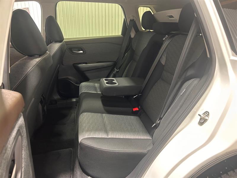 nissan Rogue 2023 - 17