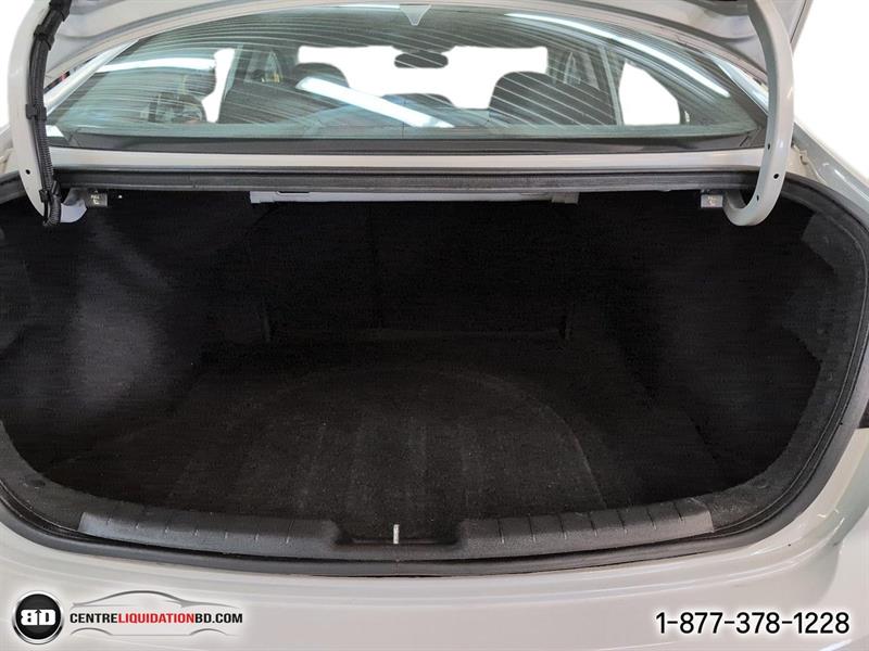 hyundai Elantra 2020 - 11
