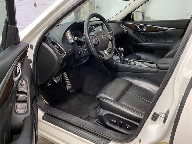 2016 Infiniti Q50 - Image 14