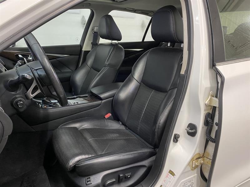 2016 Infiniti Q50 - Image 15