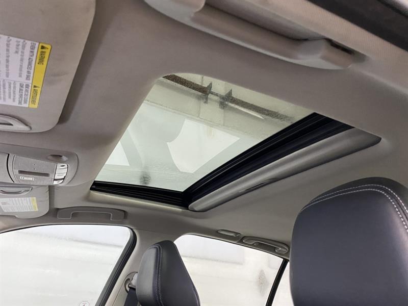 2016 Infiniti Q50 - Image 32