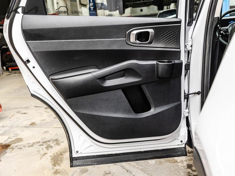 2024 Kia Sorento - Image 13