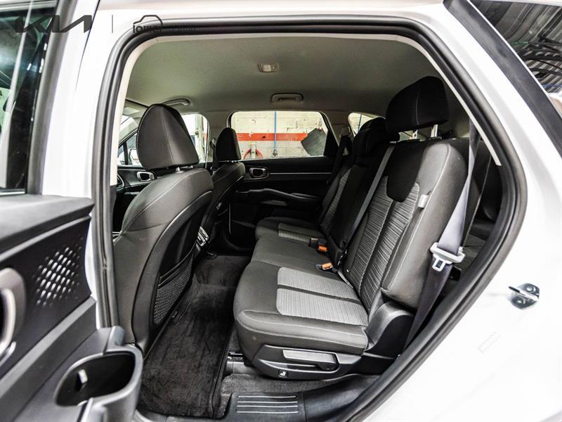 2024 Kia Sorento - Image 14