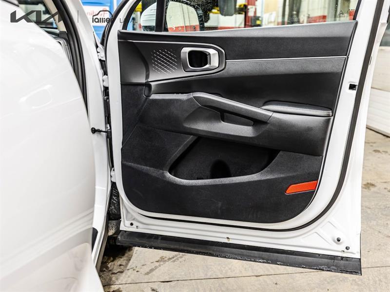 2024 Kia Sorento - Image 17