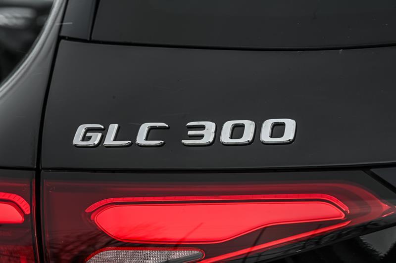 2023 Mercedes-Benz GLC - Image 13