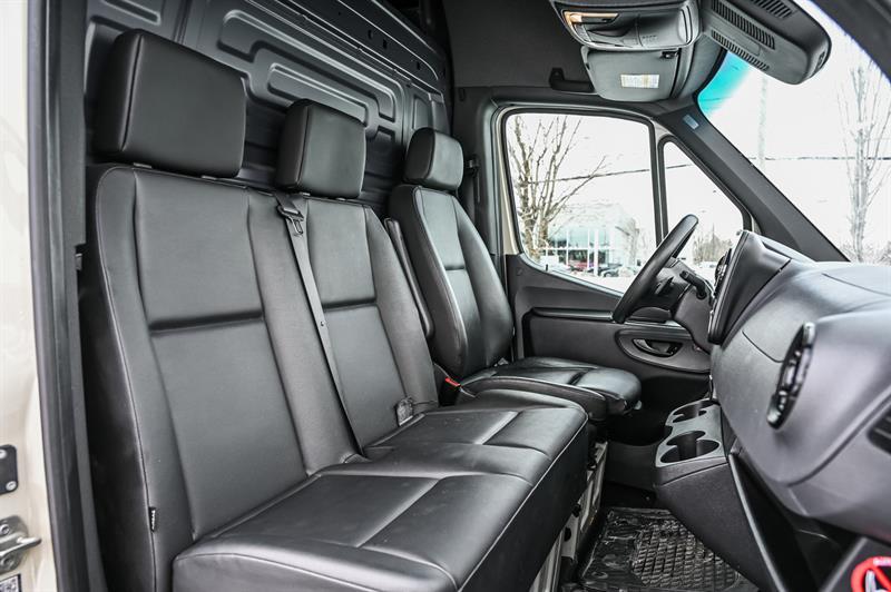 2020 Mercedes-Benz Sprinter - Image 25