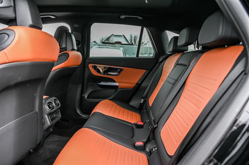 2025 Mercedes-Benz GLC - Image 25