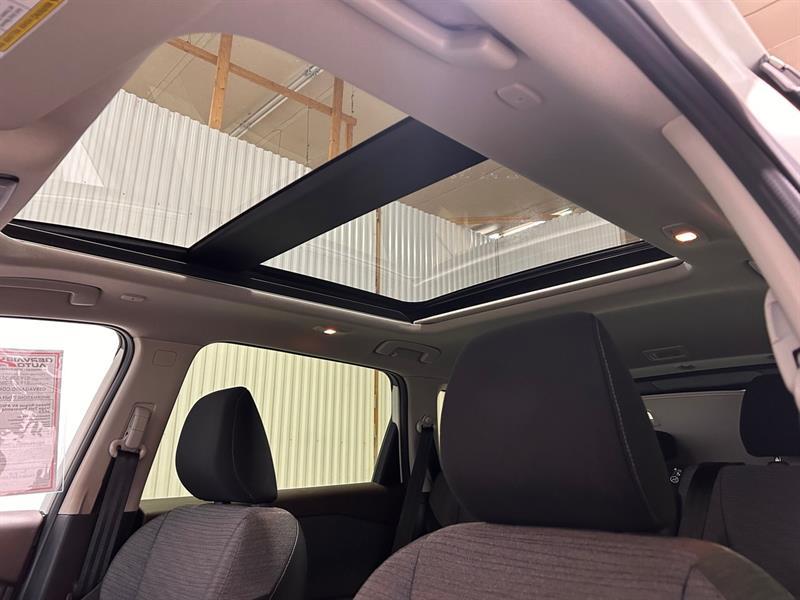 2023 Nissan Rogue - Image 15