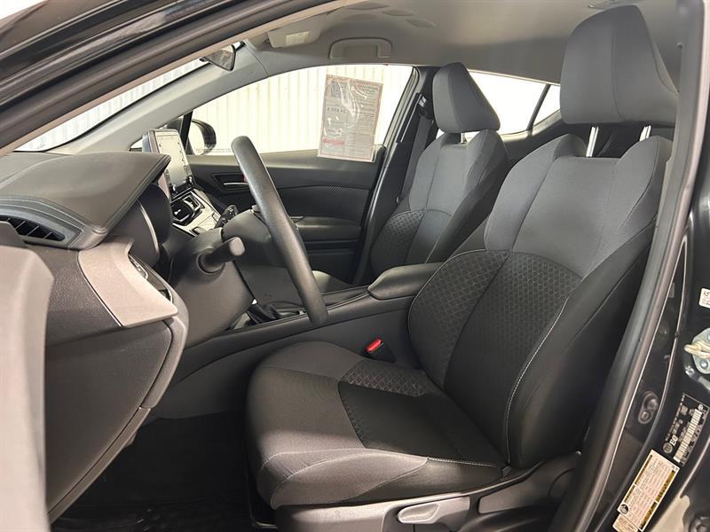 2021 Toyota C-HR - Image 13