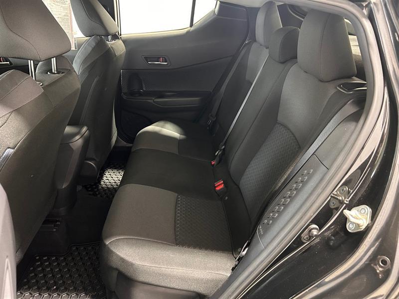 2021 Toyota C-HR - Image 16