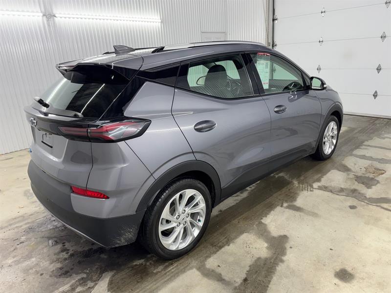 2022 Chevrolet Bolt - Image 4