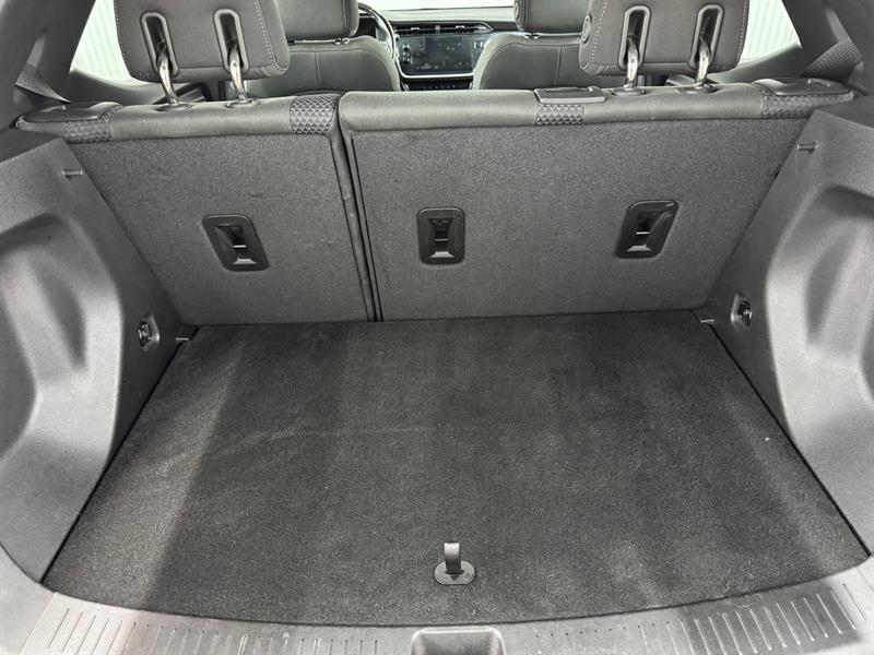 2022 Chevrolet Bolt - Image 9