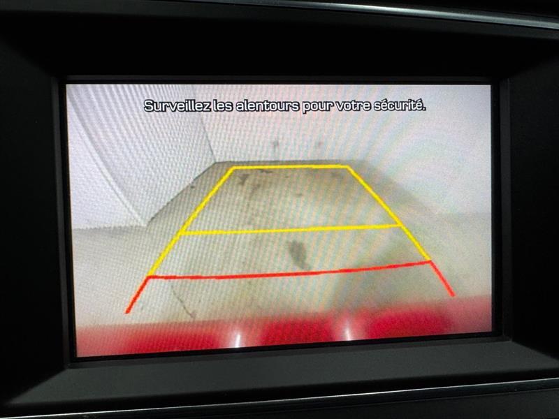 2018 Hyundai Elantra - Image 13