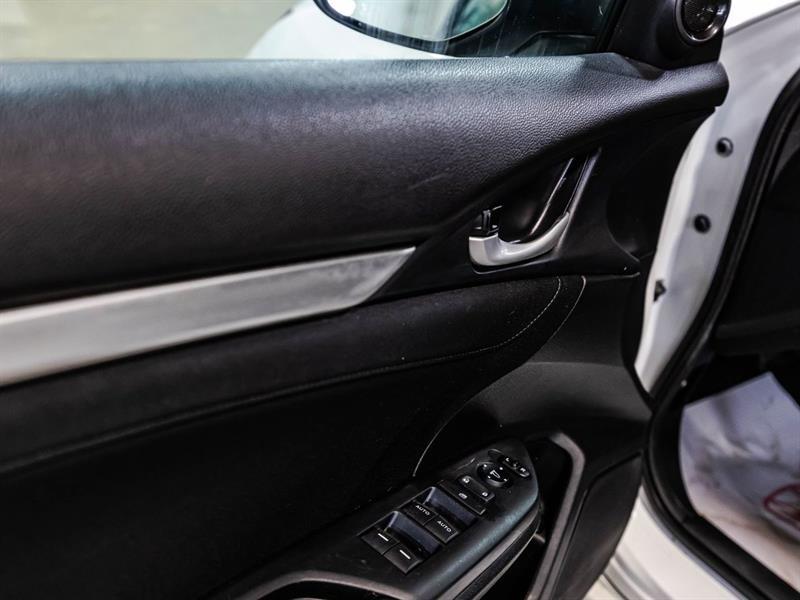 2019 Honda Civic - Image 12
