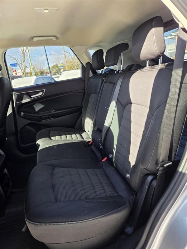 2022 Ford Edge - Image 13