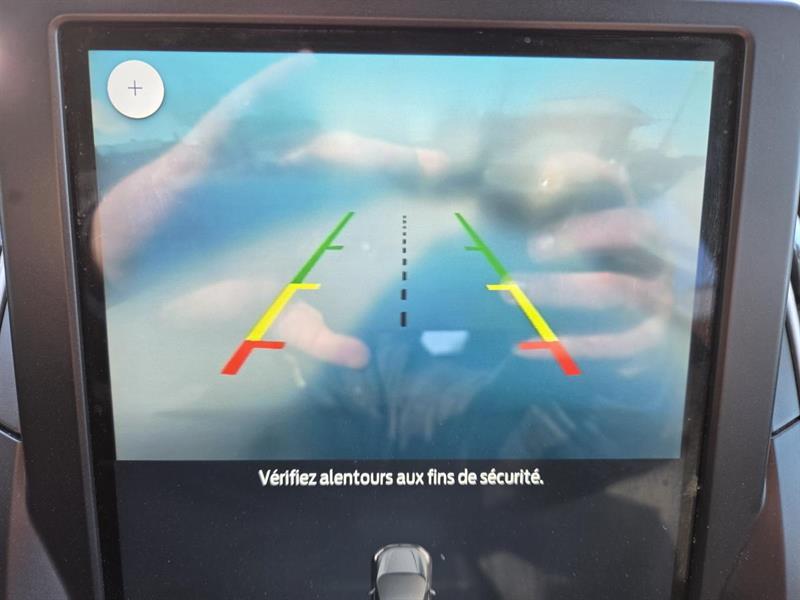 2022 Ford Edge - Image 24