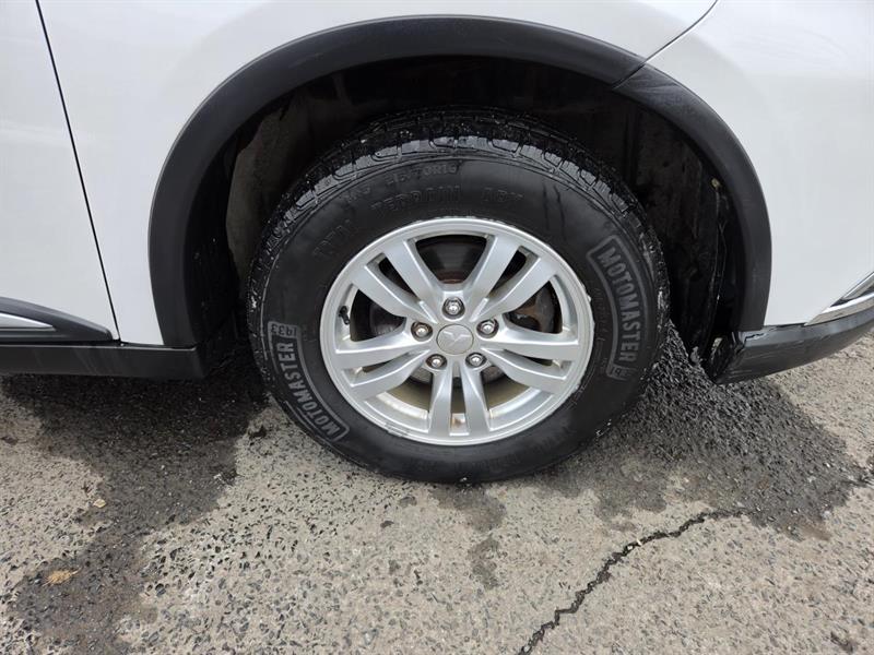 2018 Mitsubishi Outlander - Image 9