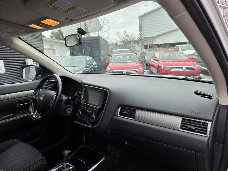2018 Mitsubishi Outlander - Image 10