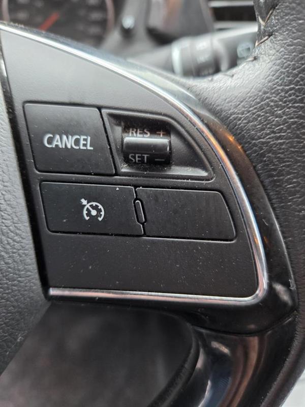 2018 Mitsubishi Outlander - Image 19