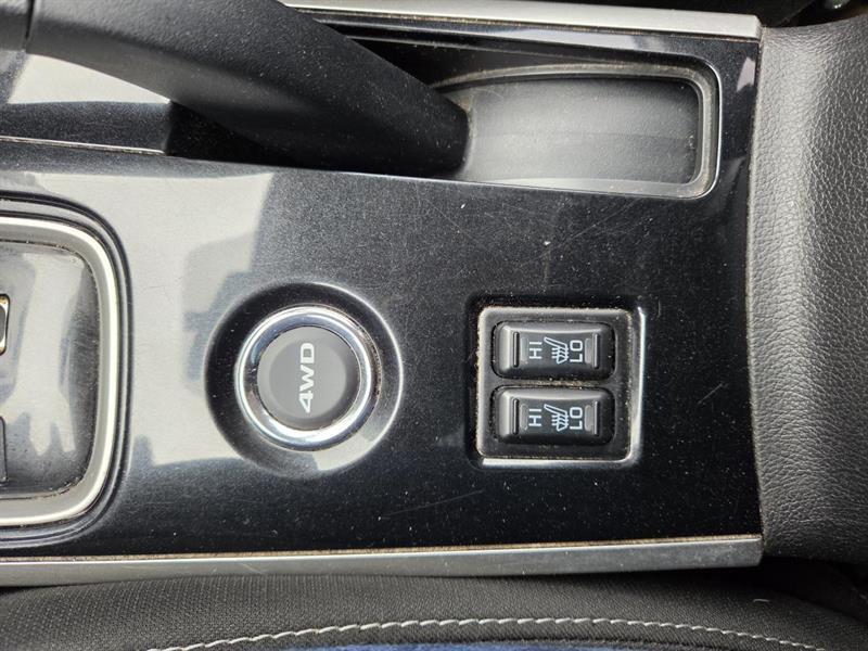 2018 Mitsubishi Outlander - Image 20