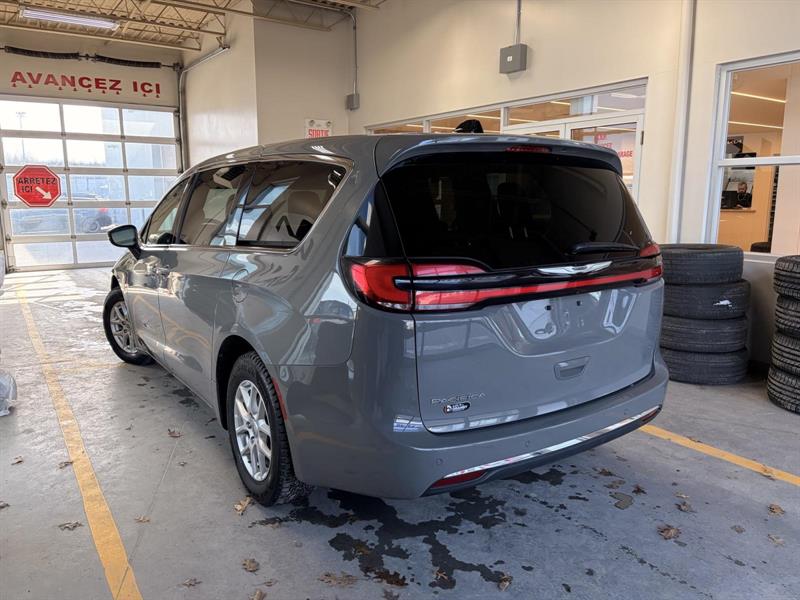 chrysler Pacifica 2023 - 4