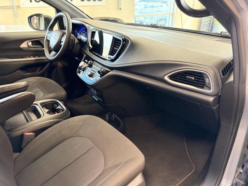 chrysler Pacifica 2023 - 8