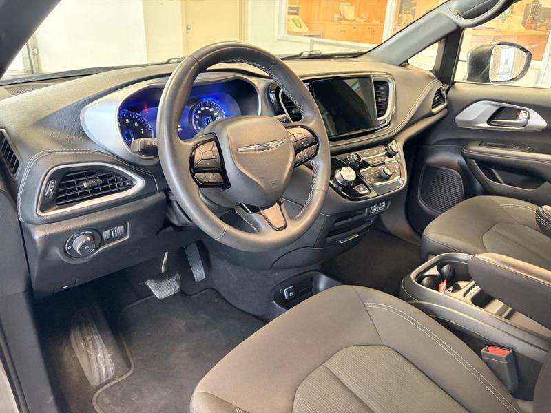 chrysler Pacifica 2023 - 14