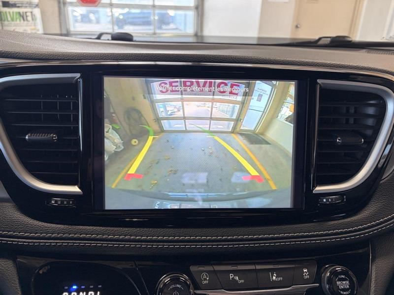chrysler Pacifica 2023 - 17
