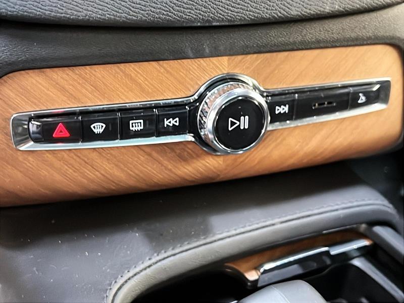 volvo XC90 2023 - 17