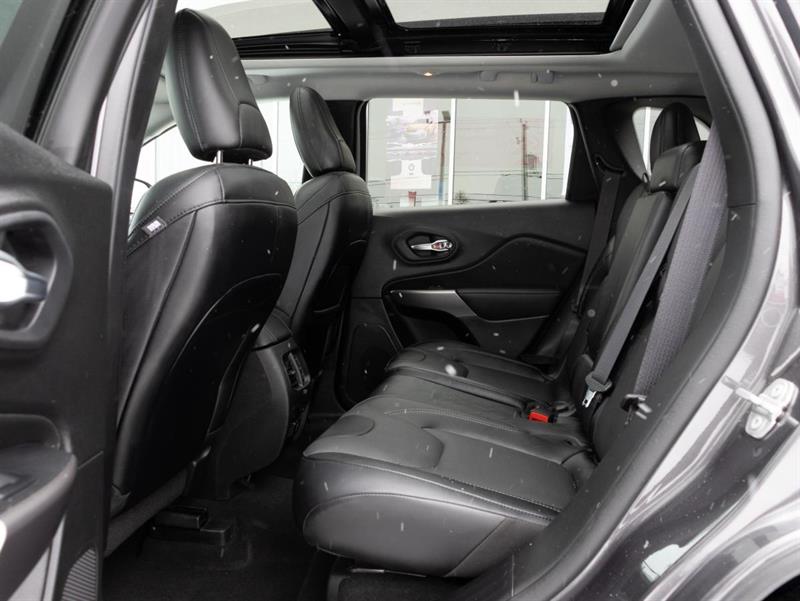 jeep Cherokee 2022 - 26