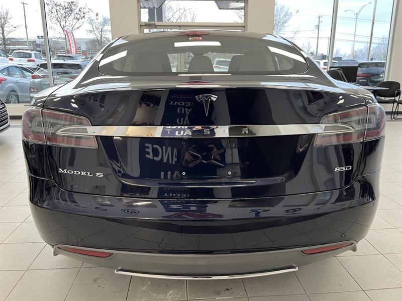 Tesla Model S 7