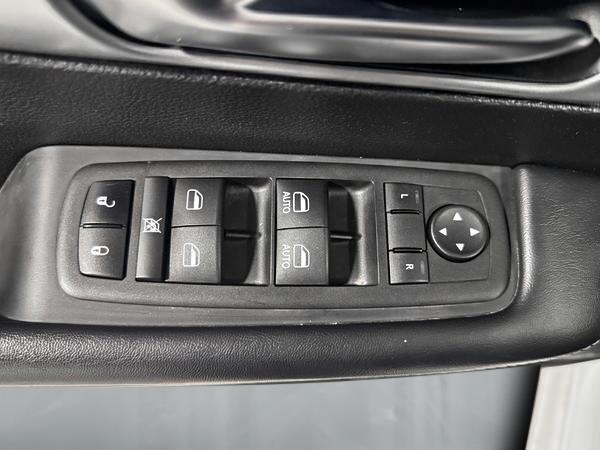 chrysler Pacifica 2023 - 12