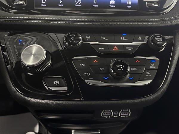 chrysler Pacifica 2023 - 22