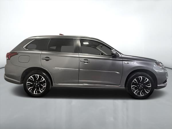 mitsubishi Outlander rechargeable 2018 - 2