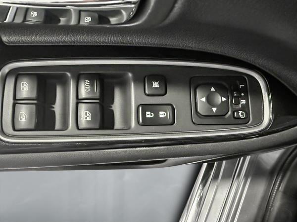 mitsubishi Outlander rechargeable 2018 - 12