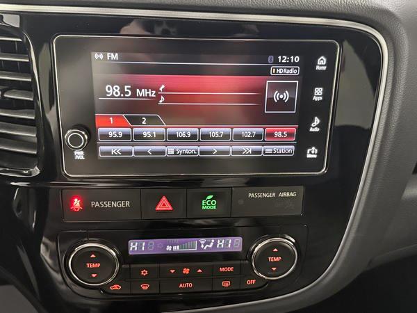 mitsubishi Outlander rechargeable 2018 - 18