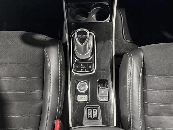 mitsubishi Outlander rechargeable 2018 - 20