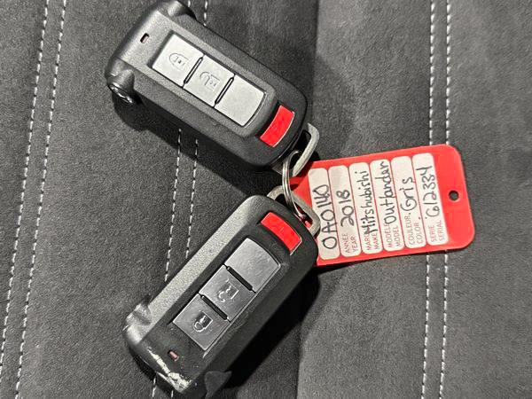 mitsubishi Outlander rechargeable 2018 - 24