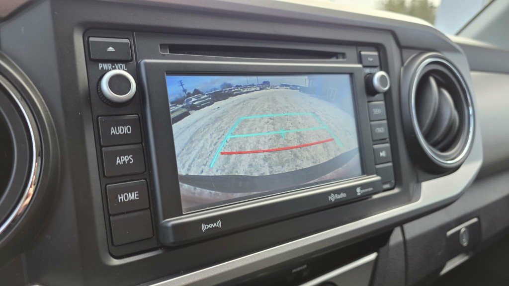 toyota Tacoma 2017 - 28